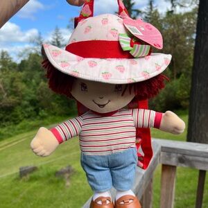 NWT 2004 Strawberry shortcake backpack plushie